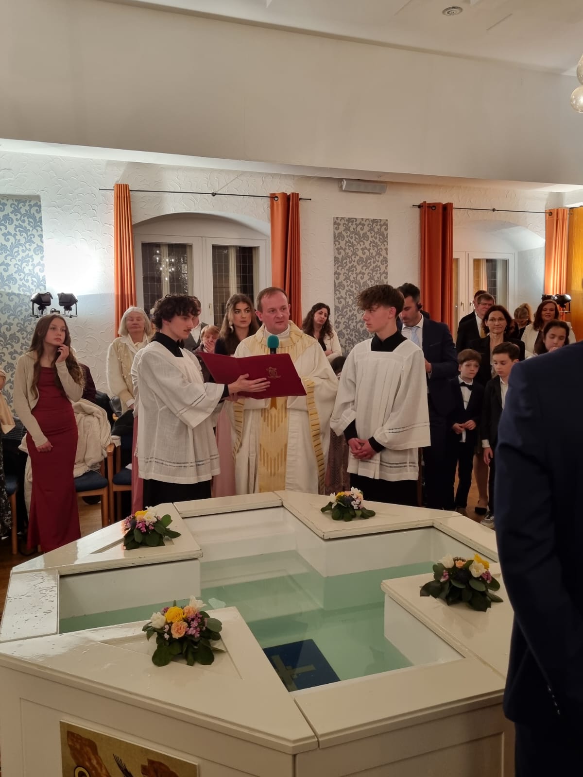 Wigilia Paschalna ze wspólnotami neokatechumenalnymi z Niedersachsen